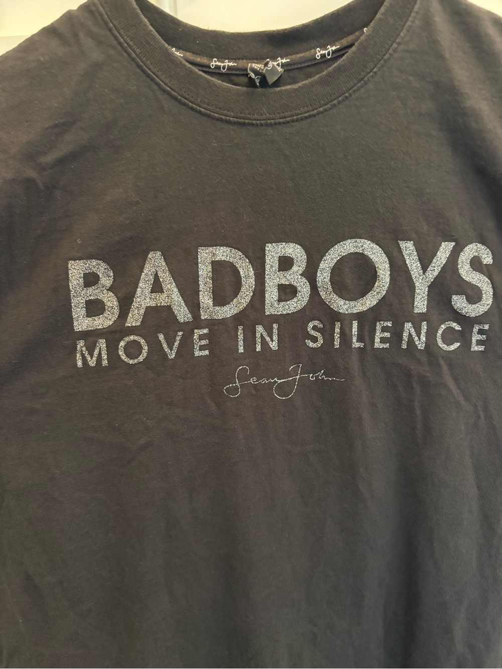 Sean John graphite gray Short-Sleeve Graphic Tee with Silver Glitter Lettering